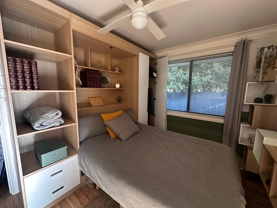 Bed, View (from property/room), View (from property/room), Bedroom, wardrobe