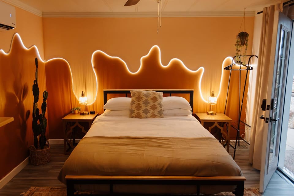 Bed, Photo of the whole room