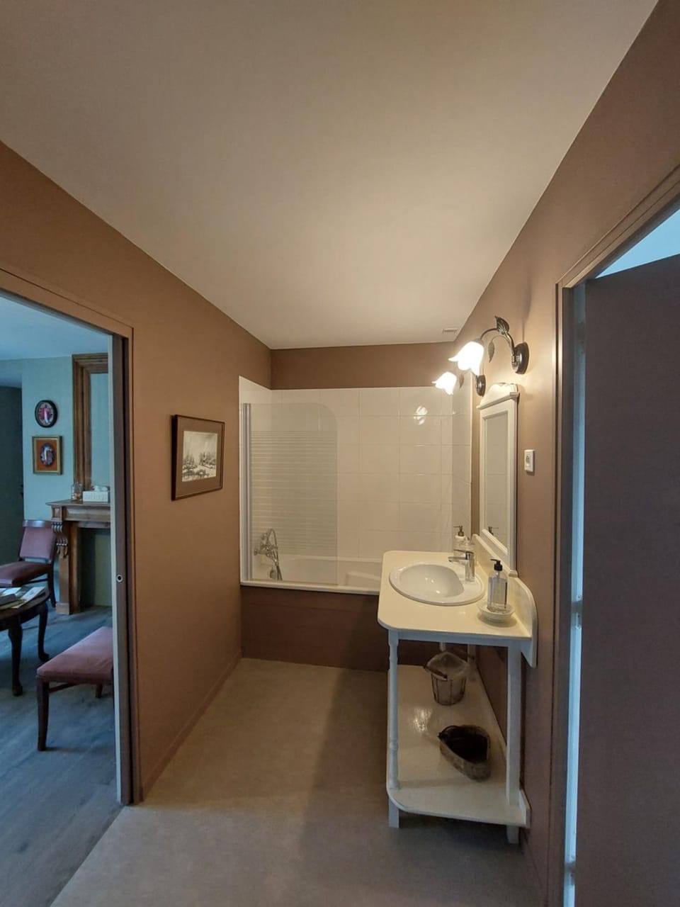 Bathroom, Bath, towels