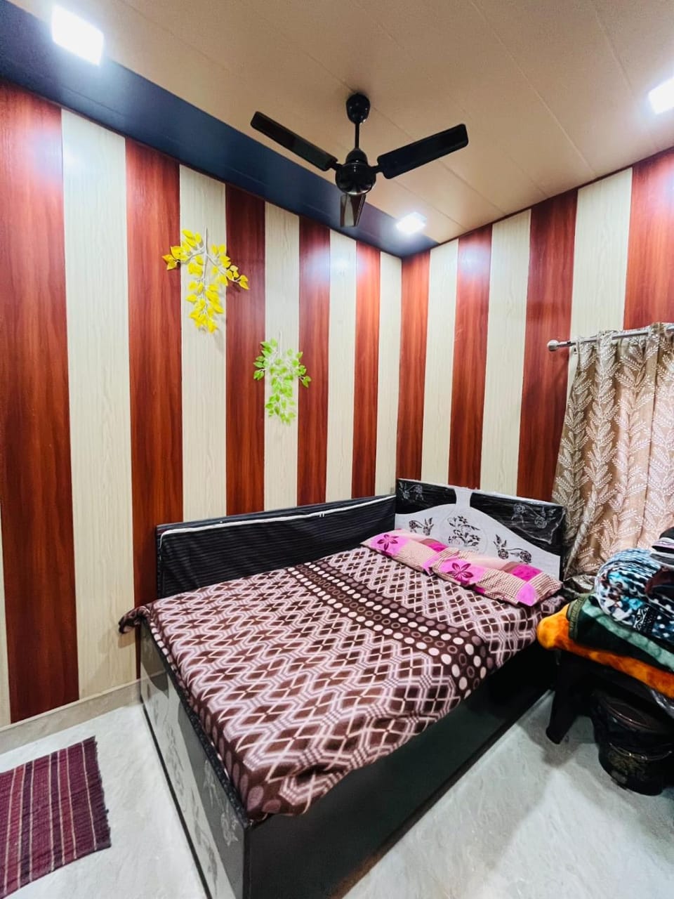 Shanti Paying Guest House Bed and Breakfast in Uttar Pradesh