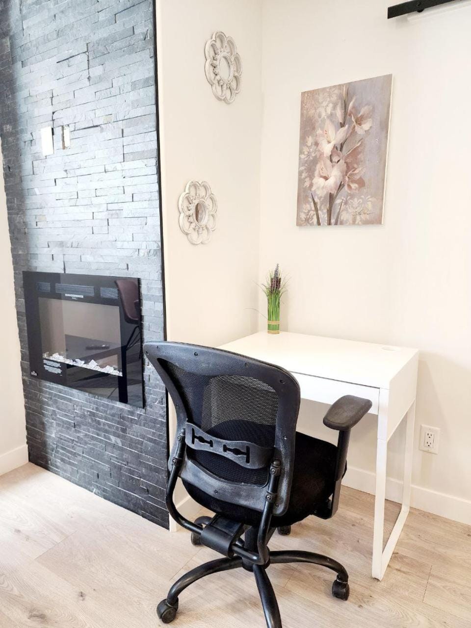 Luxury Cozy Basement Suite Apartment in Leduc