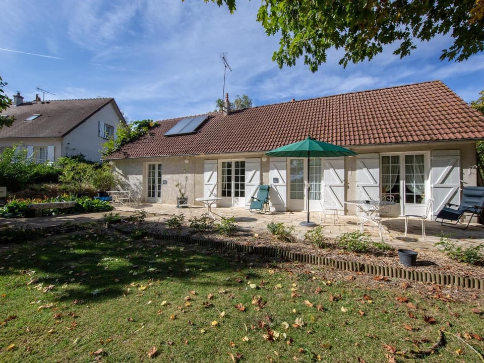 Chambre La Loire - Accès Handicapé, WiFi, Animaux admis - FR-1-590-458 Bed and Breakfast in Centre-Val de Loire