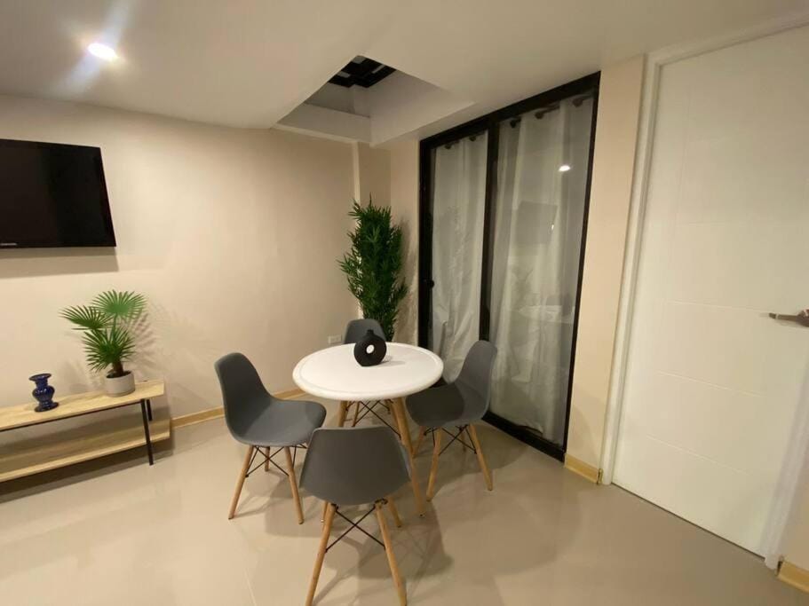 Living room, Dining area