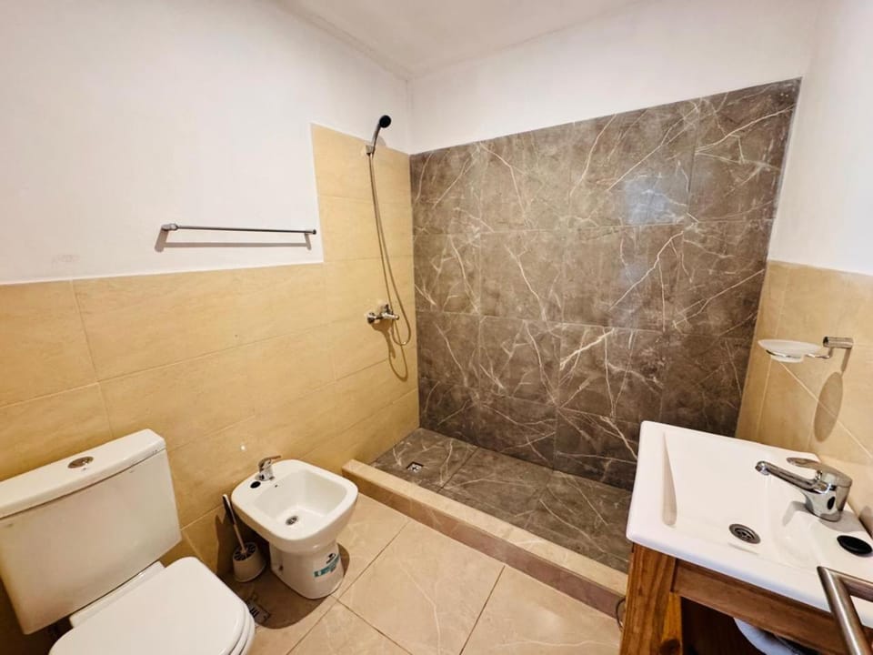 propiedades cerca de Güemes y playa grande House in Mar del Plata