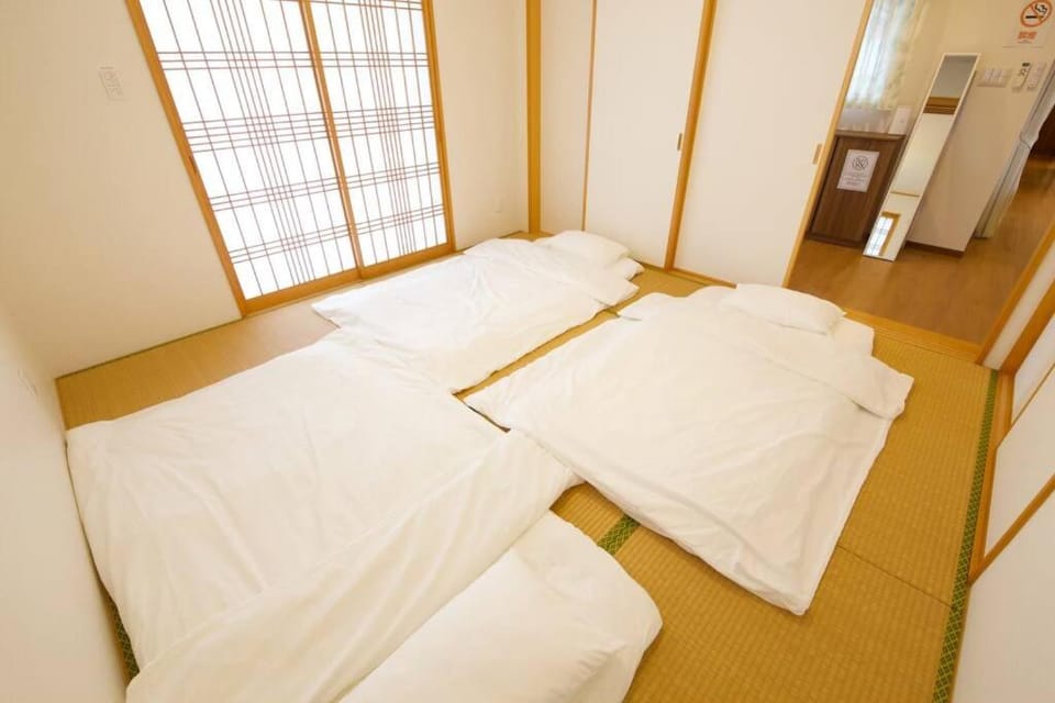 ゲストハウス かなぐすくミント Apartment in Okinawa Prefecture
