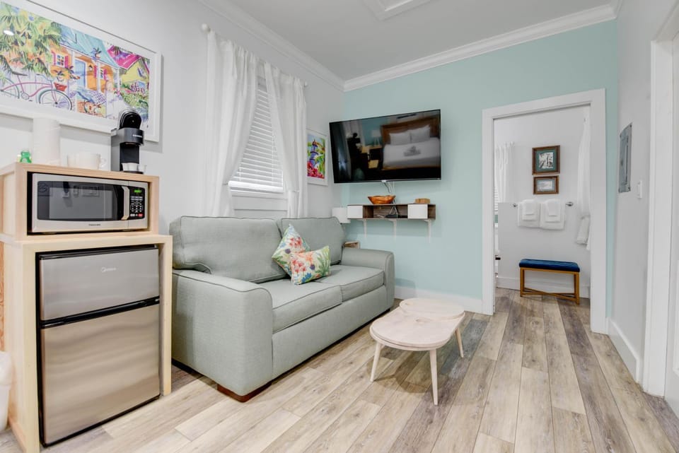 Pilar Cottage - Harbor Walk Hideaways Apartment in Key West