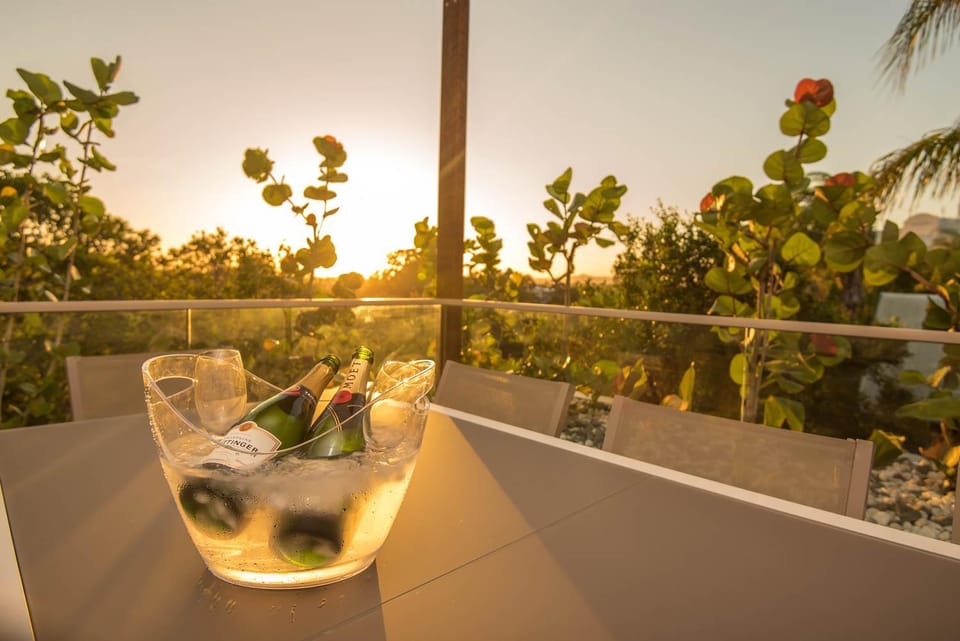 Day, View (from property/room), Balcony/Terrace, Food and drinks, Drinks