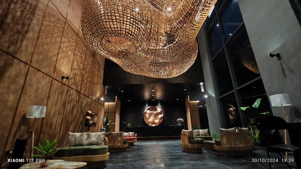 Night, Lobby or reception