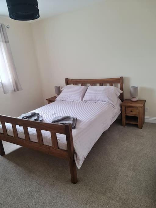 Modern 3 Bedroom Property centrally based House in Scotland