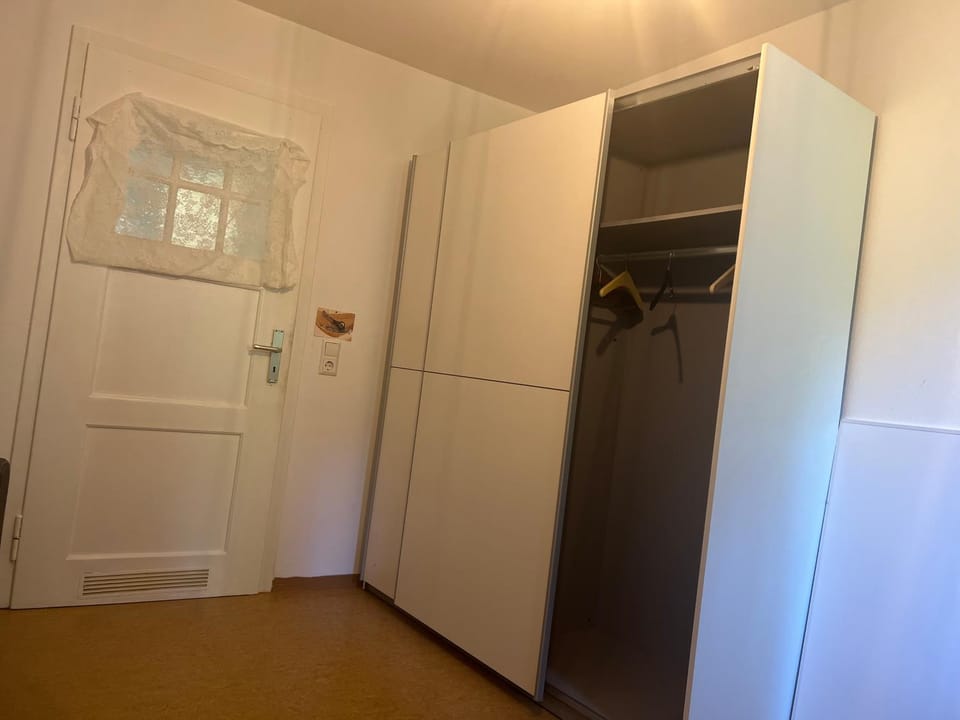 Dein Privat Zimmer in meiner Wohnung Vacation rental in Freiburg
