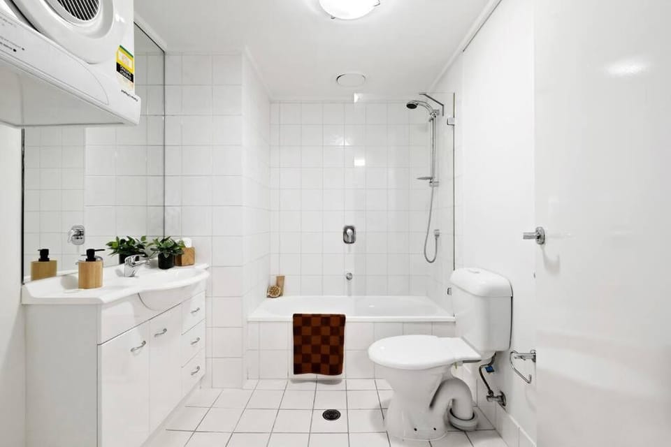 Shower, Toilet, Bathroom, Bath, towels, washing machine, dryer