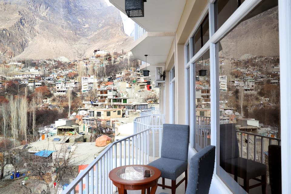 Balcony/Terrace, Landmark view