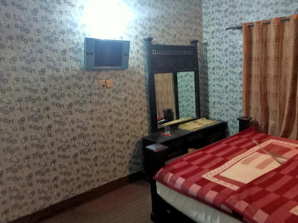 New White Rose Guest House Bed and Breakfast in Islamabad