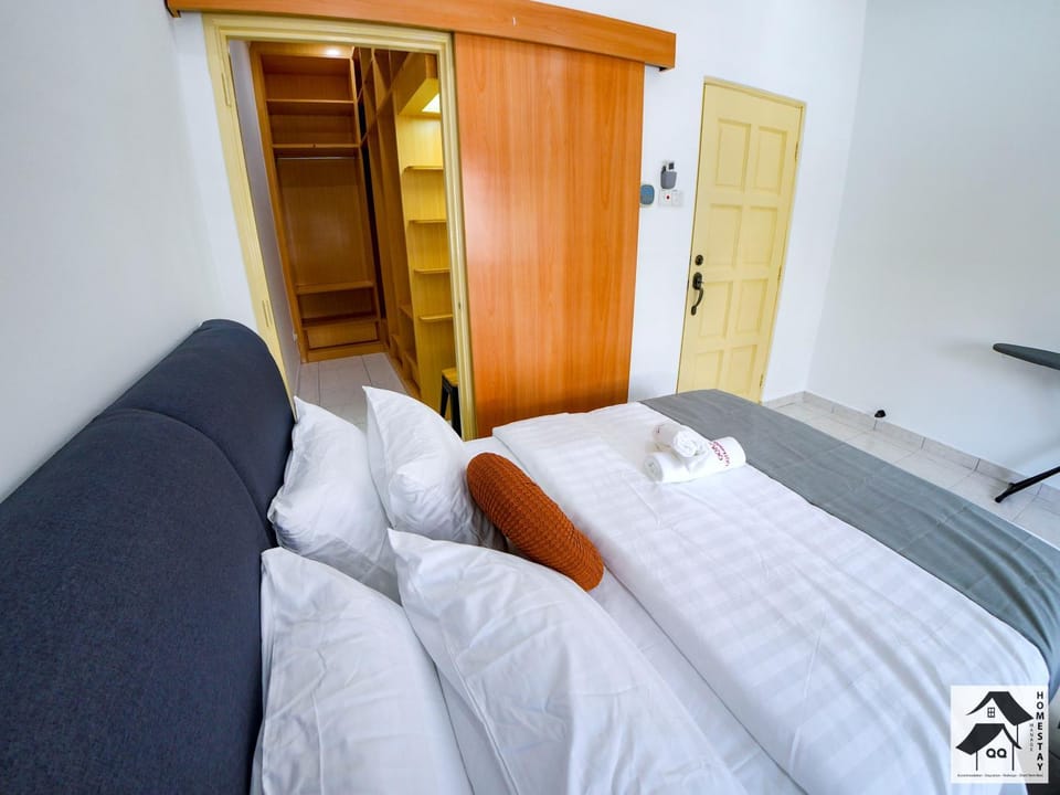 Bed, Bedroom, wardrobe