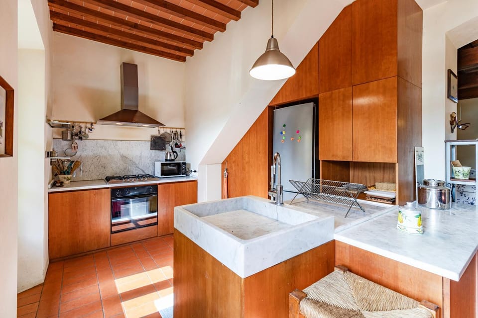 Kitchen or kitchenette, kitchen