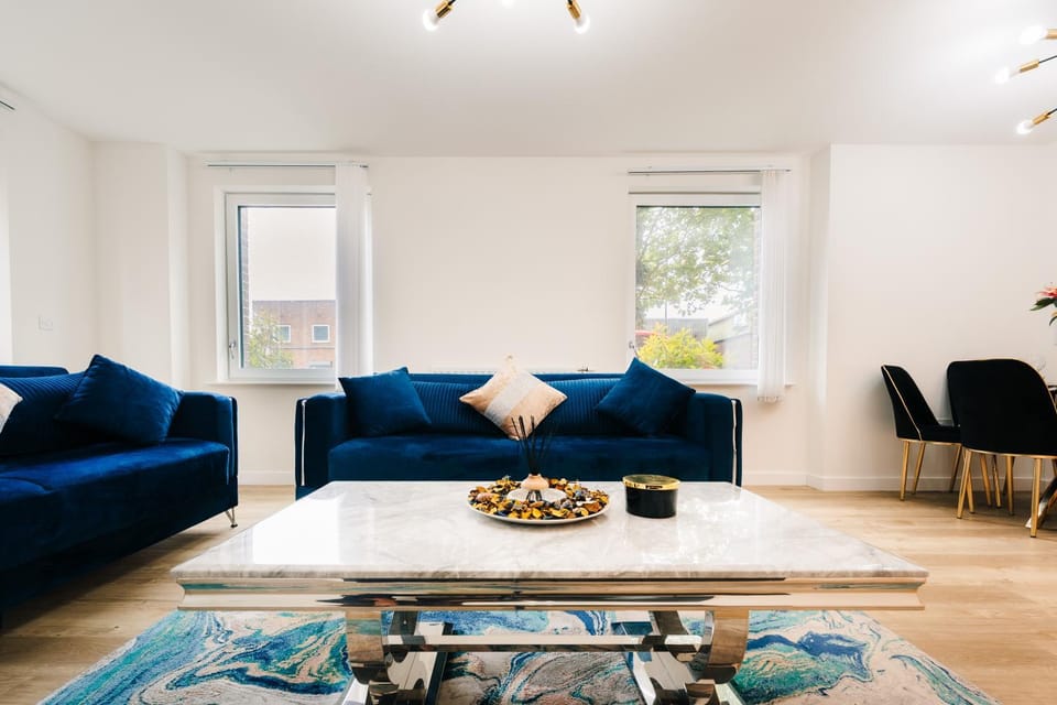 LUX 3BDR Riverside Duplex Mansionette By LCY & ExCeL I 20mins to Central London Apartment in London