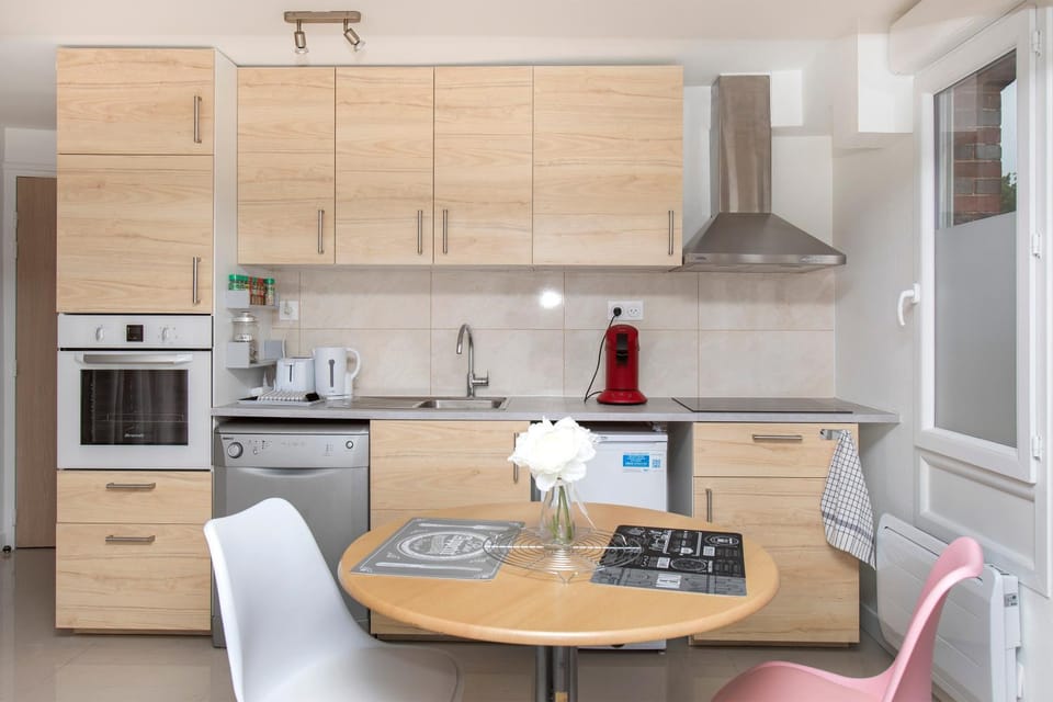 Kitchen or kitchenette, stove