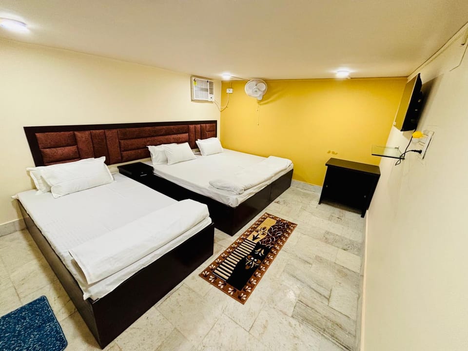 Bed, TV and multimedia, Photo of the whole room, Bedroom, air conditioner