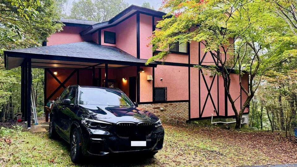 Property building, Natural landscape, Parking