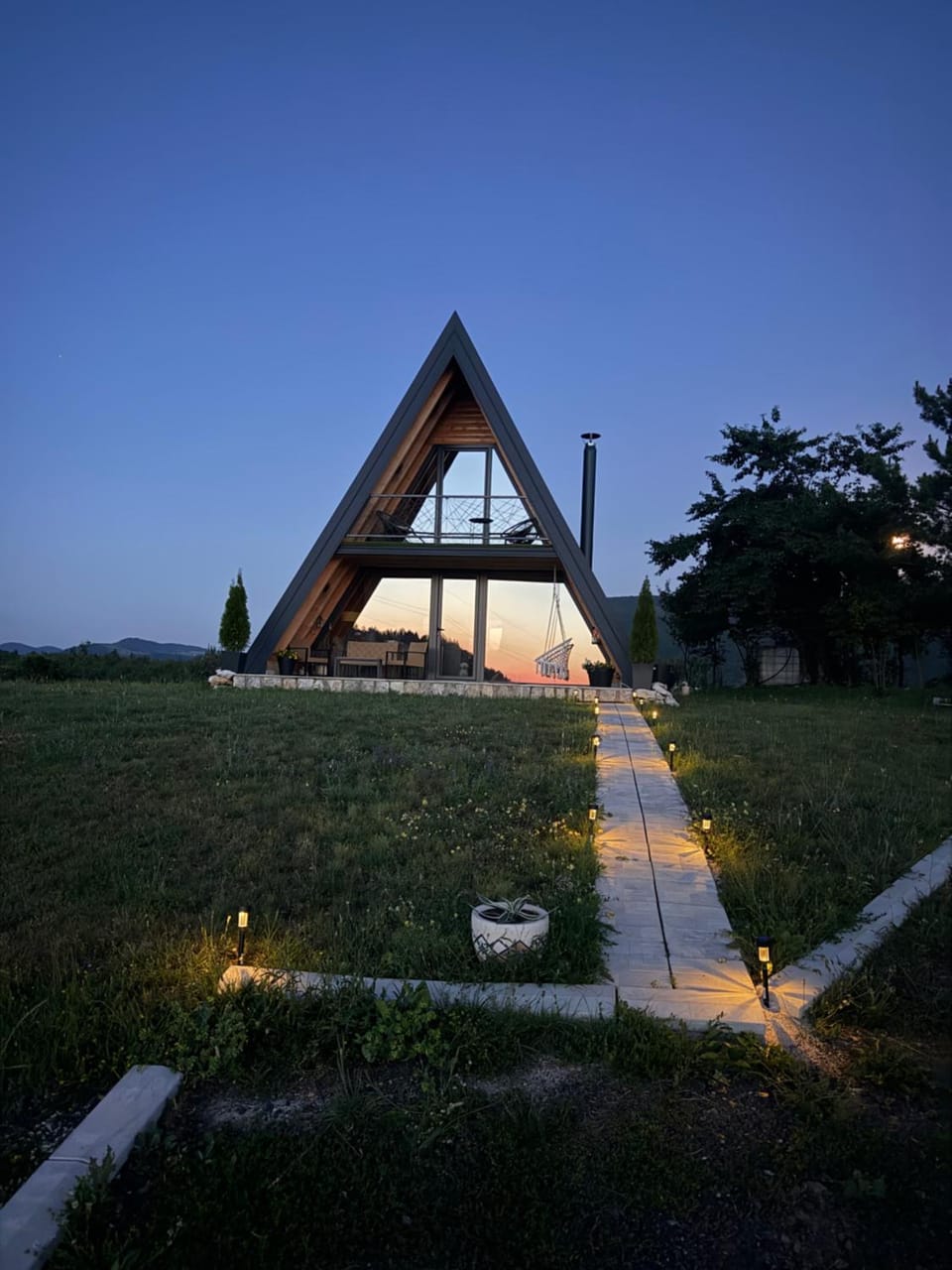 Sunflower House Radoinja House in Zlatibor District, Serbia