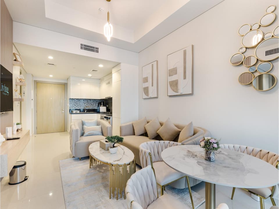 TV and multimedia, Living room, Dining area