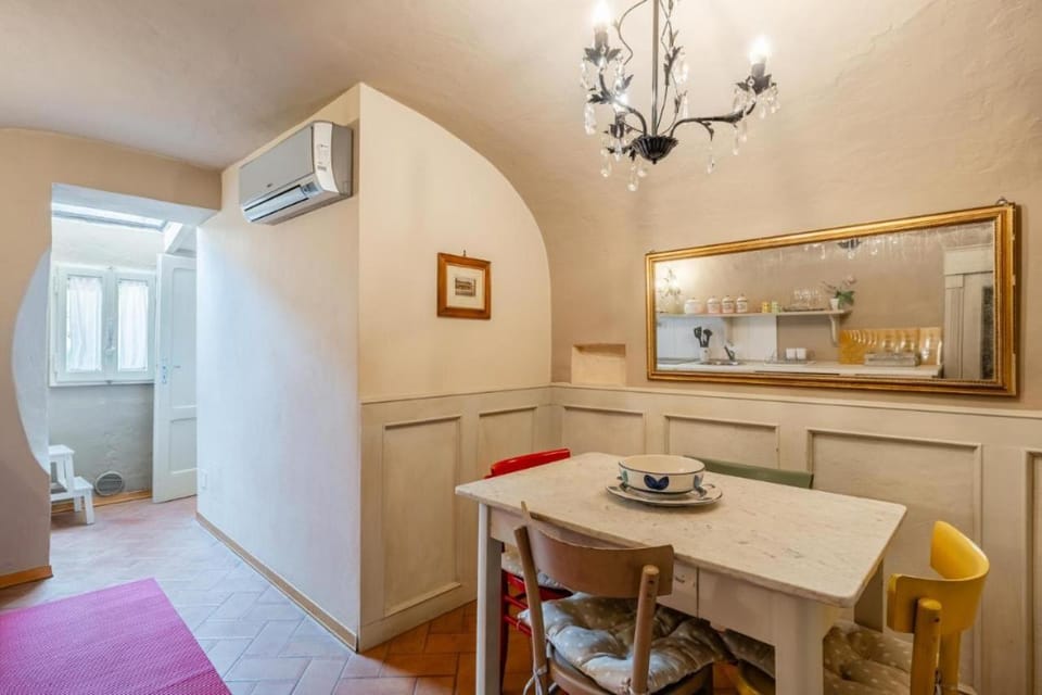 Dining area, Lunch