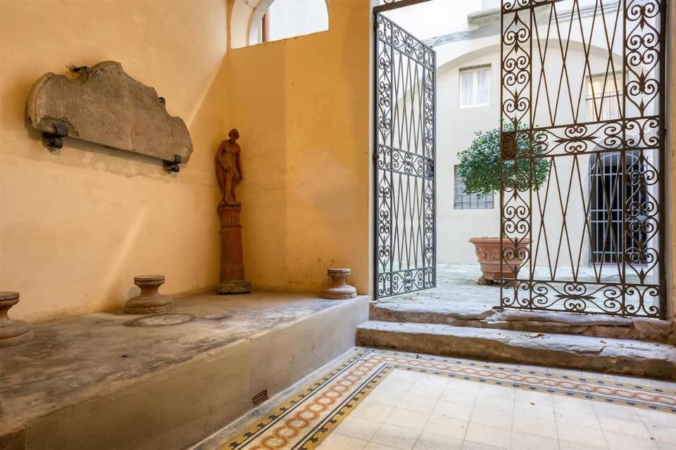Inner courtyard view