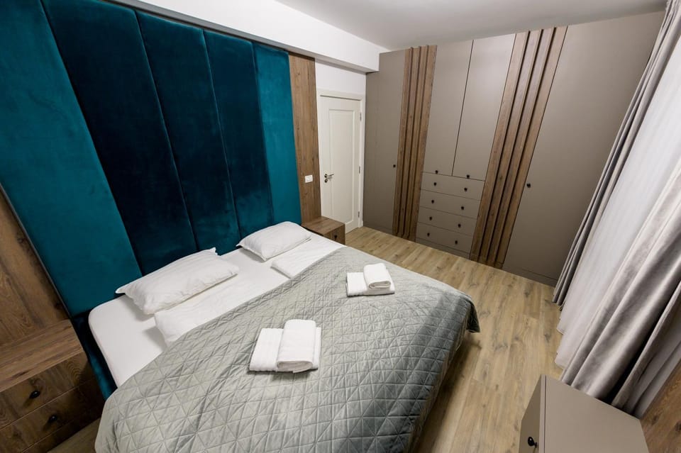 Bed, Photo of the whole room, Bedroom, towels, wardrobe