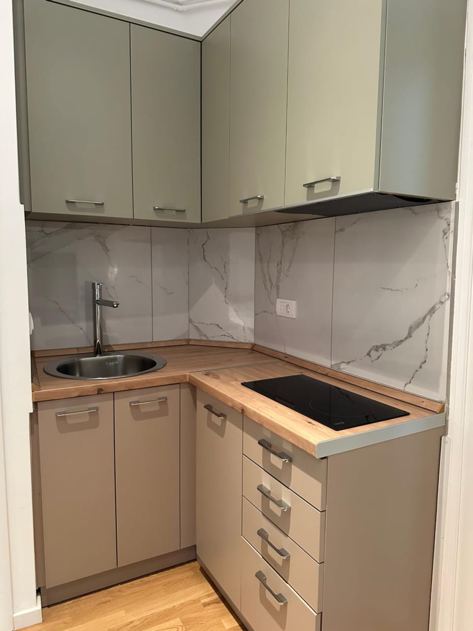 Kitchen or kitchenette, pet friendly, stove