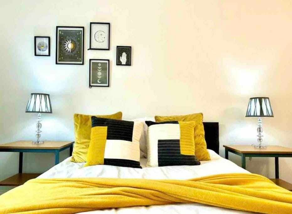 Meadows Court - Celeste Living Group - Mansion Style Apt Apartment in Birmingham