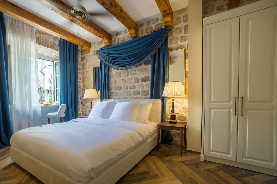 Bed, Bedroom, wardrobe