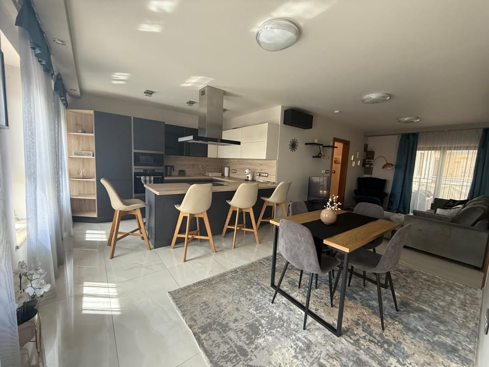 M18 - Csak egy lépés a történelmi belváros - free parking Apartment in Hungary