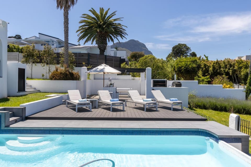 Patio, Natural landscape, Garden, Balcony/Terrace, Mountain view, Swimming pool, sunbed