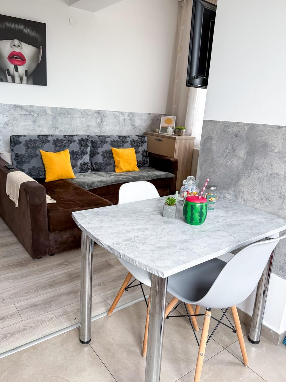 Living room, Seating area, Dining area