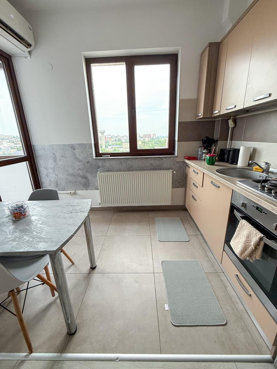 Coffee/tea facilities, Kitchen or kitchenette, Dining area, oven, pet friendly, stove, toaster