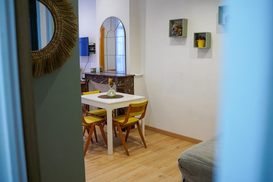 Decorative detail, Dining area