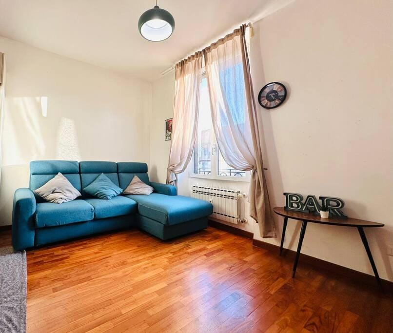 Corso Buenos Aires 2BR Sofa Bed, M1 M2 Loreto, Milan Apartment in Milan