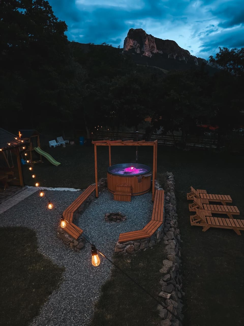 Hot Tub, Mountain view