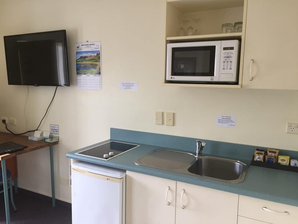 Kitchen or kitchenette, stove