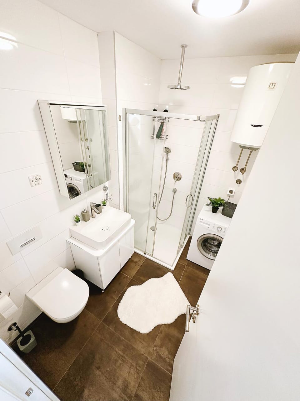 Shower, Toilet, Bathroom