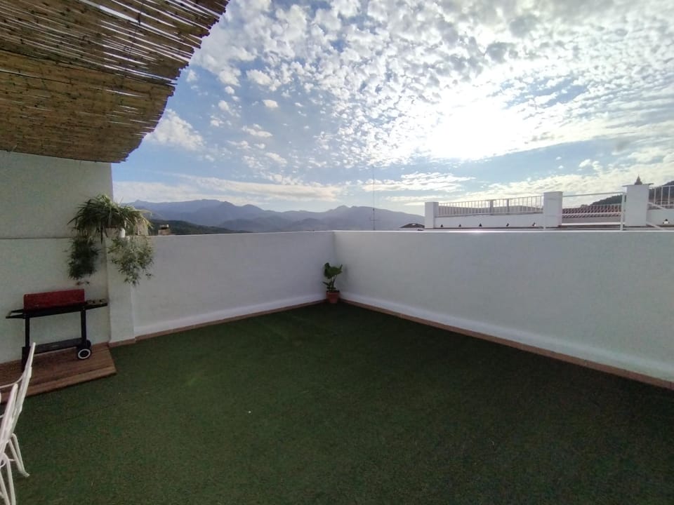 Day, Natural landscape, View (from property/room), Balcony/Terrace, Mountain view
