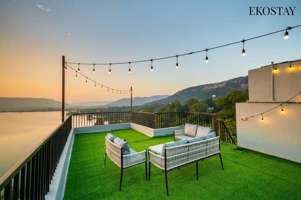 Spring, Day, Natural landscape, View (from property/room), Balcony/Terrace, Seating area, Mountain view, sunbed