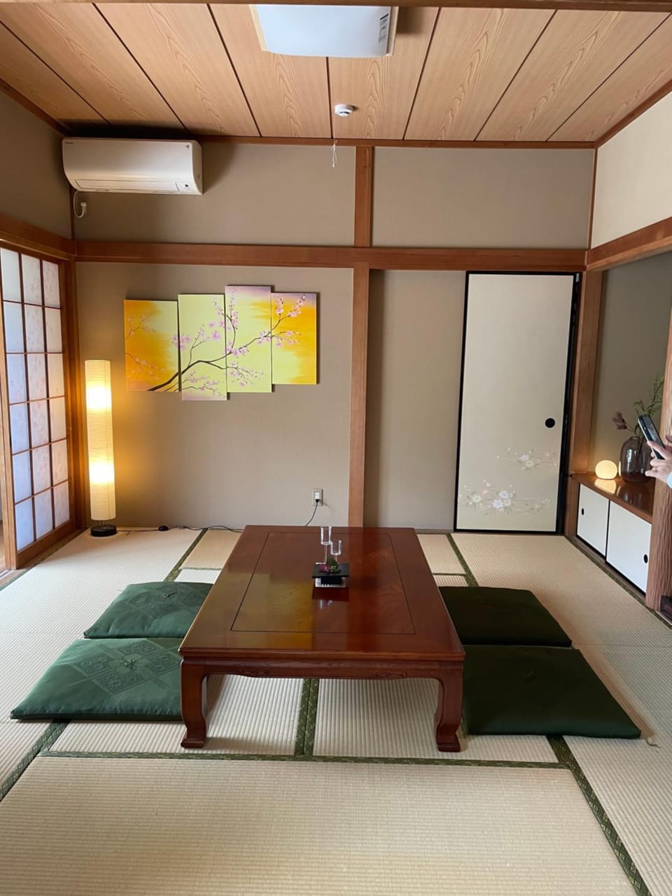 Photo of the whole room, Bedroom, air conditioner