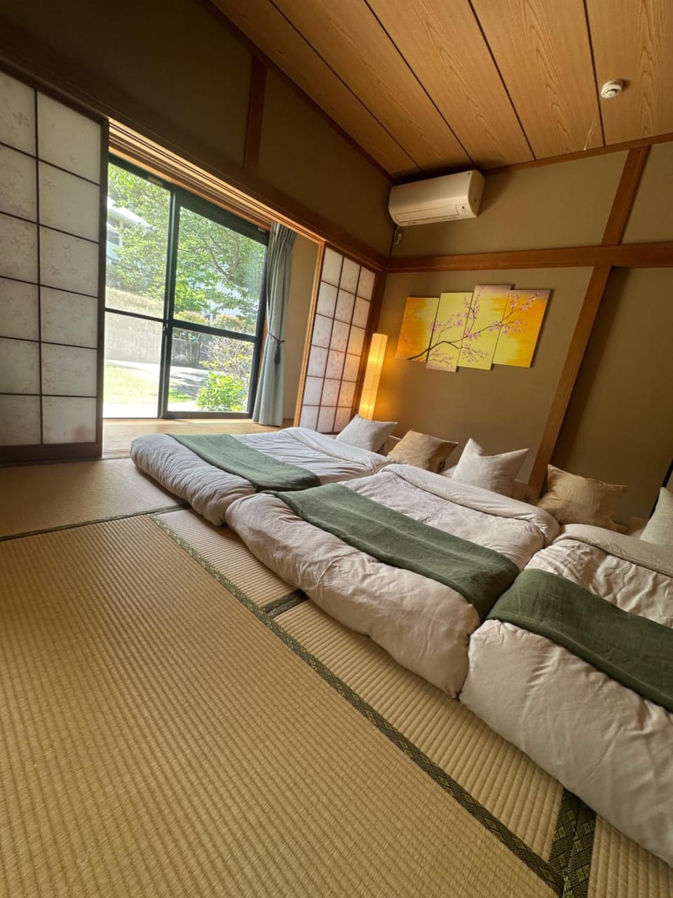 Bed, Bedroom, air conditioner