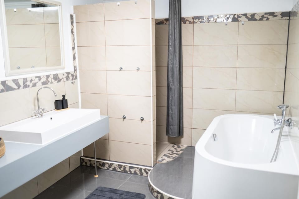 Shower, Bathroom, Bath, towels