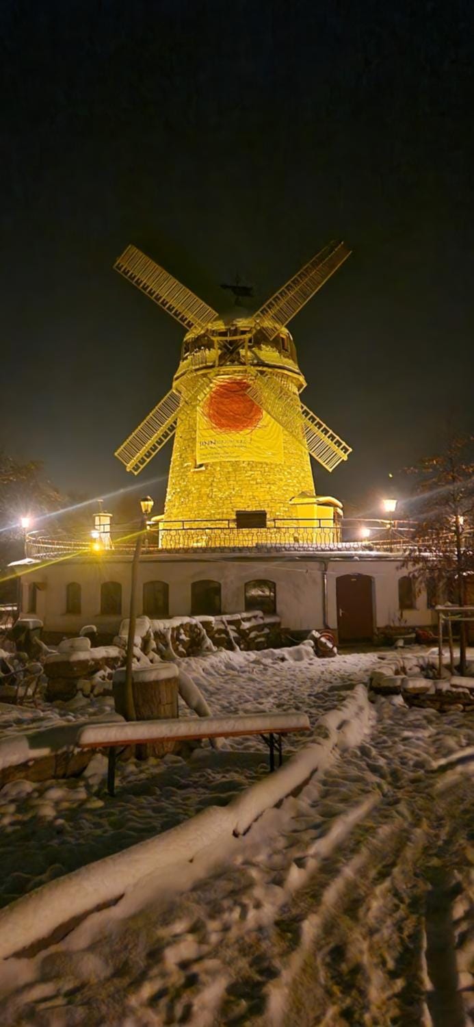 Winter, Inner courtyard view