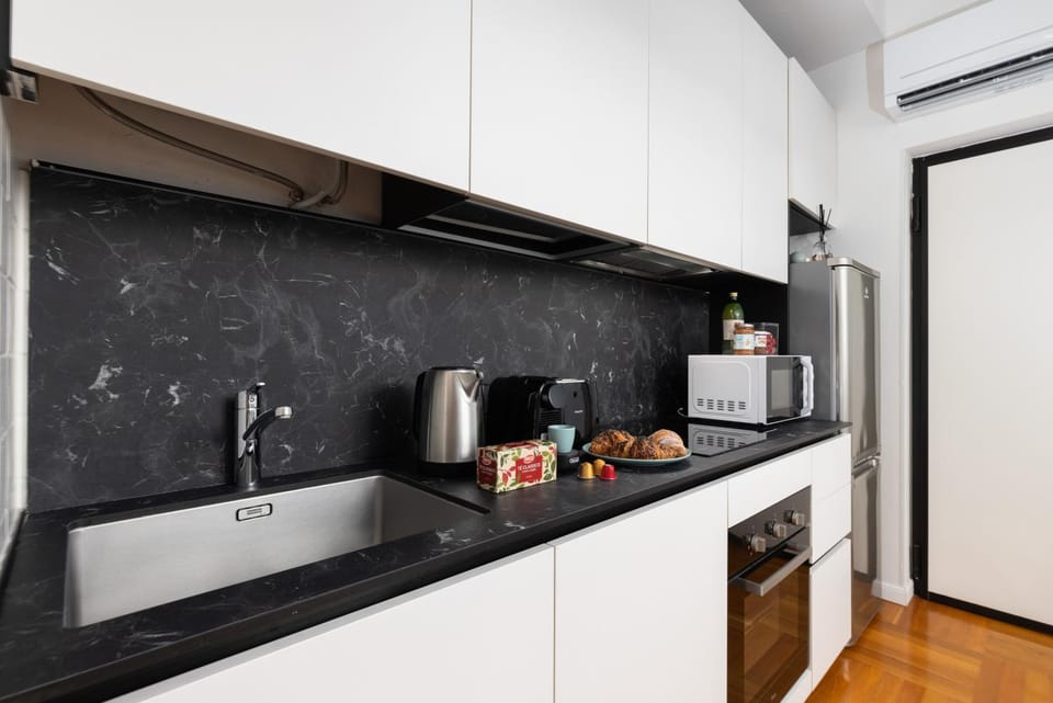 Kitchen or kitchenette, Living room, dishwasher, oven, toaster, kitchen