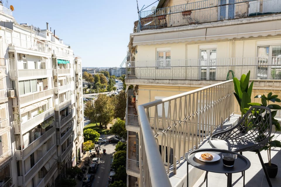 Property building, View (from property/room), Balcony/Terrace, City view