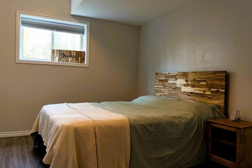 Central Thunder Bay Retreat Apartment in Thunder Bay
