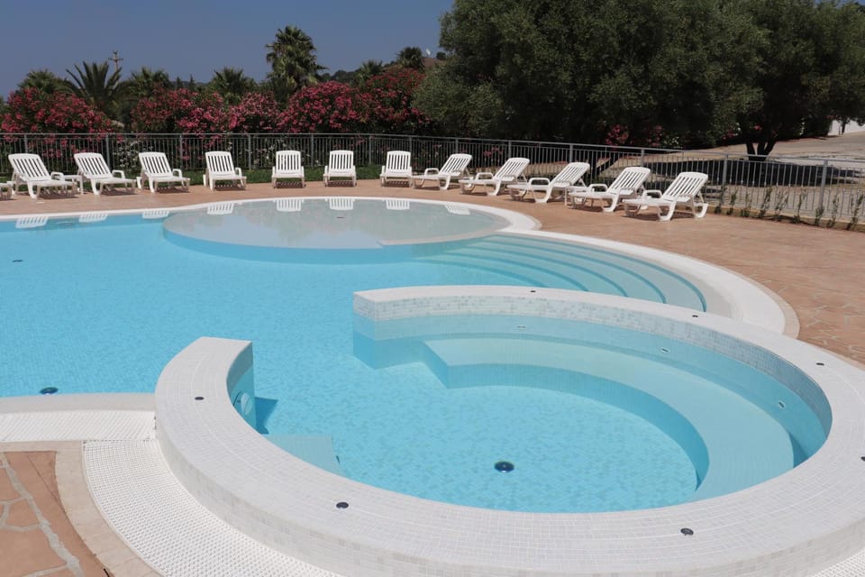 Hot Tub, Solarium, Pool view, Swimming pool